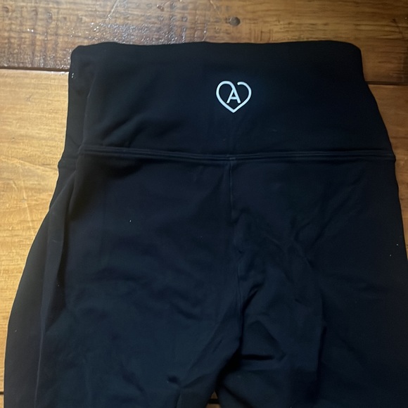 Aritzia leggings - Picture 3 of 3